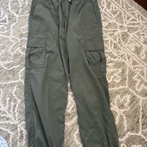 VUORI Women’s Olive Cargo Pants